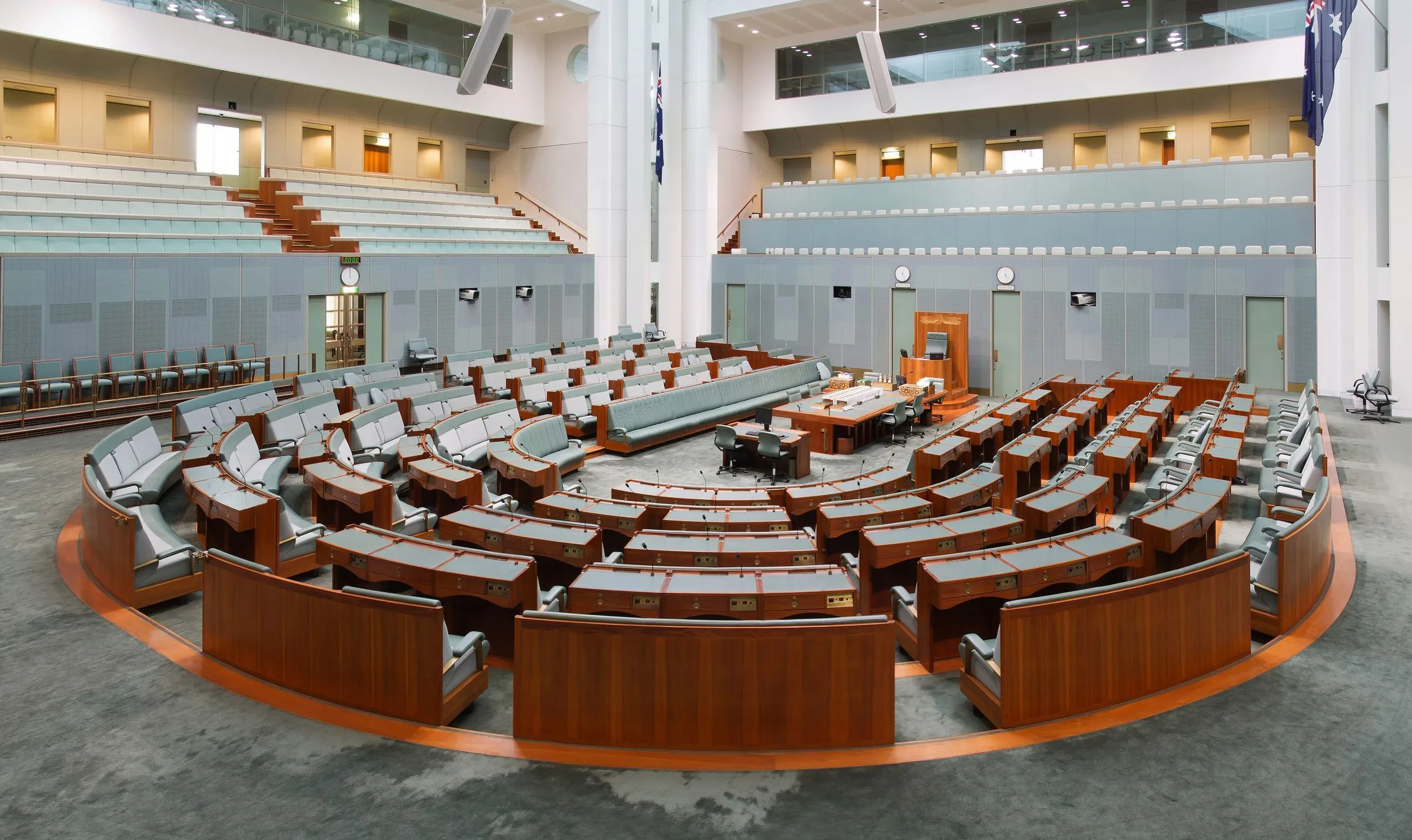 Зала засідань із місцями для депутатів